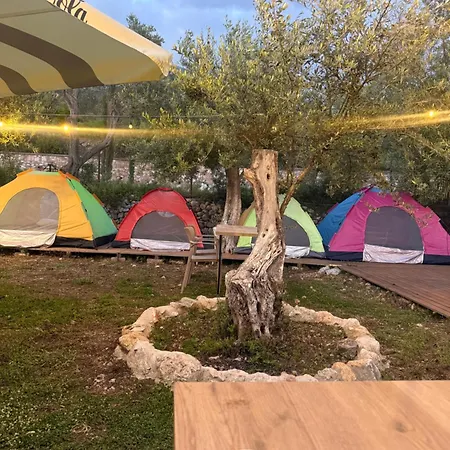 Oasis خيمة فخمة ديرمي