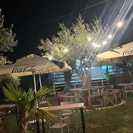 خيمة فخمة Oasis ديرمي